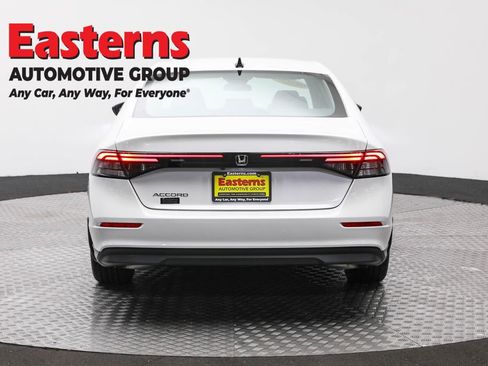 Used 2025 Honda Accord SE image 6