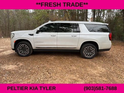 Used 2023 GMC Yukon XL Denali Ultimate image 10
