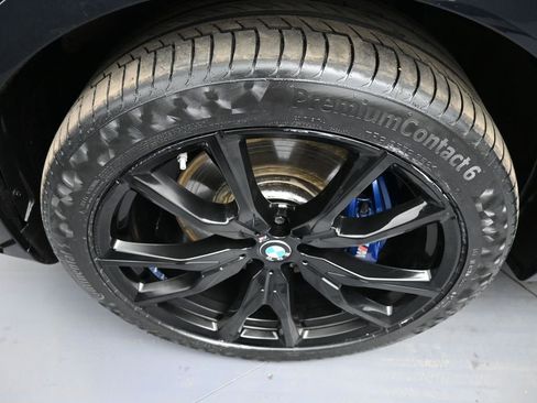 Used 2024 BMW X7 xDrive40i w/ M Sport Package image 14