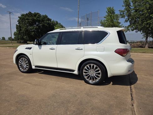 Used 2015 INFINITI QX80 4WD w/ Deluxe Technology Package image 5