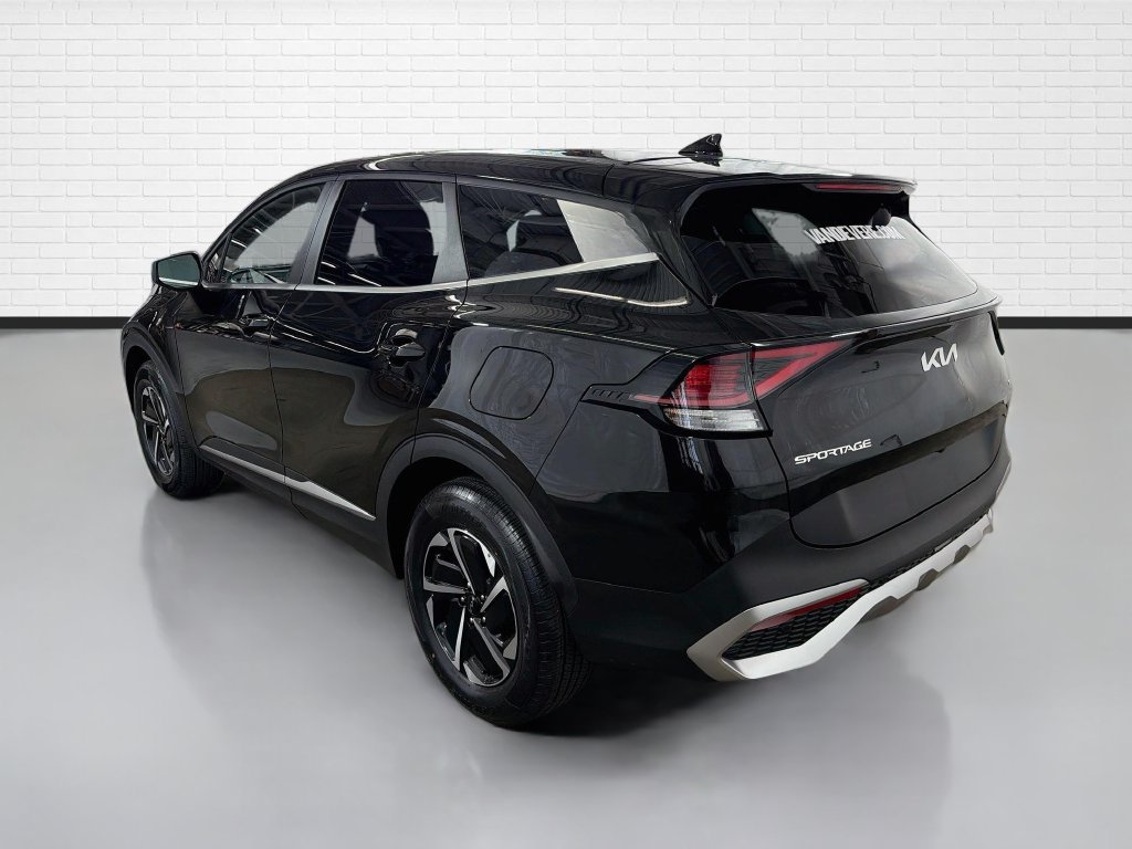 Used 2023 Kia Sportage LX AWD/4WD image 7
