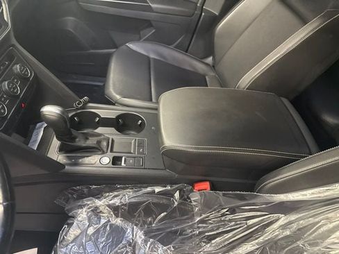 Used 2020 Volkswagen Atlas Cross Sport SE w/ Towing Package FWD image 18