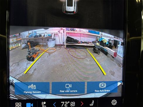 Certified 2023 Volvo XC60 B5 Core w/ Climate Package image 24