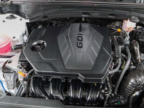 Used 2023 Kia Sportage EX image 29