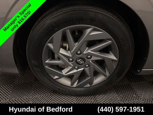 Used 2024 Hyundai Elantra SEL FWD image 26