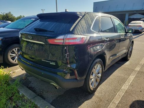 Used 2020 Ford Edge Titanium w/ Equipment Group 301A FWD image 3