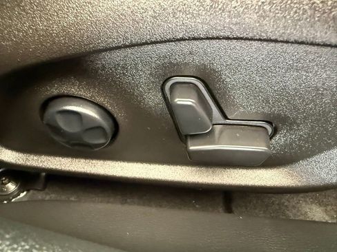 Used 2024 Alfa Romeo Tonale Ti w/ Premium Interior Package image 13