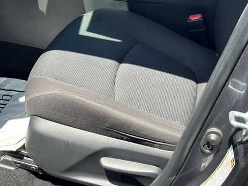 Used 2025 Toyota RAV4 LE AWD/4WD image 11