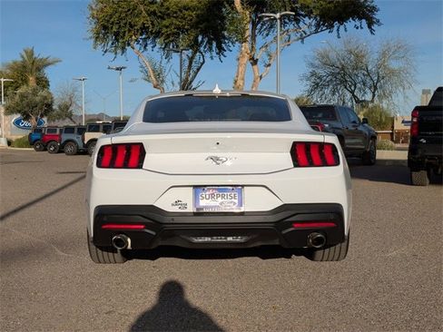 Used 2024 Ford Mustang image 5