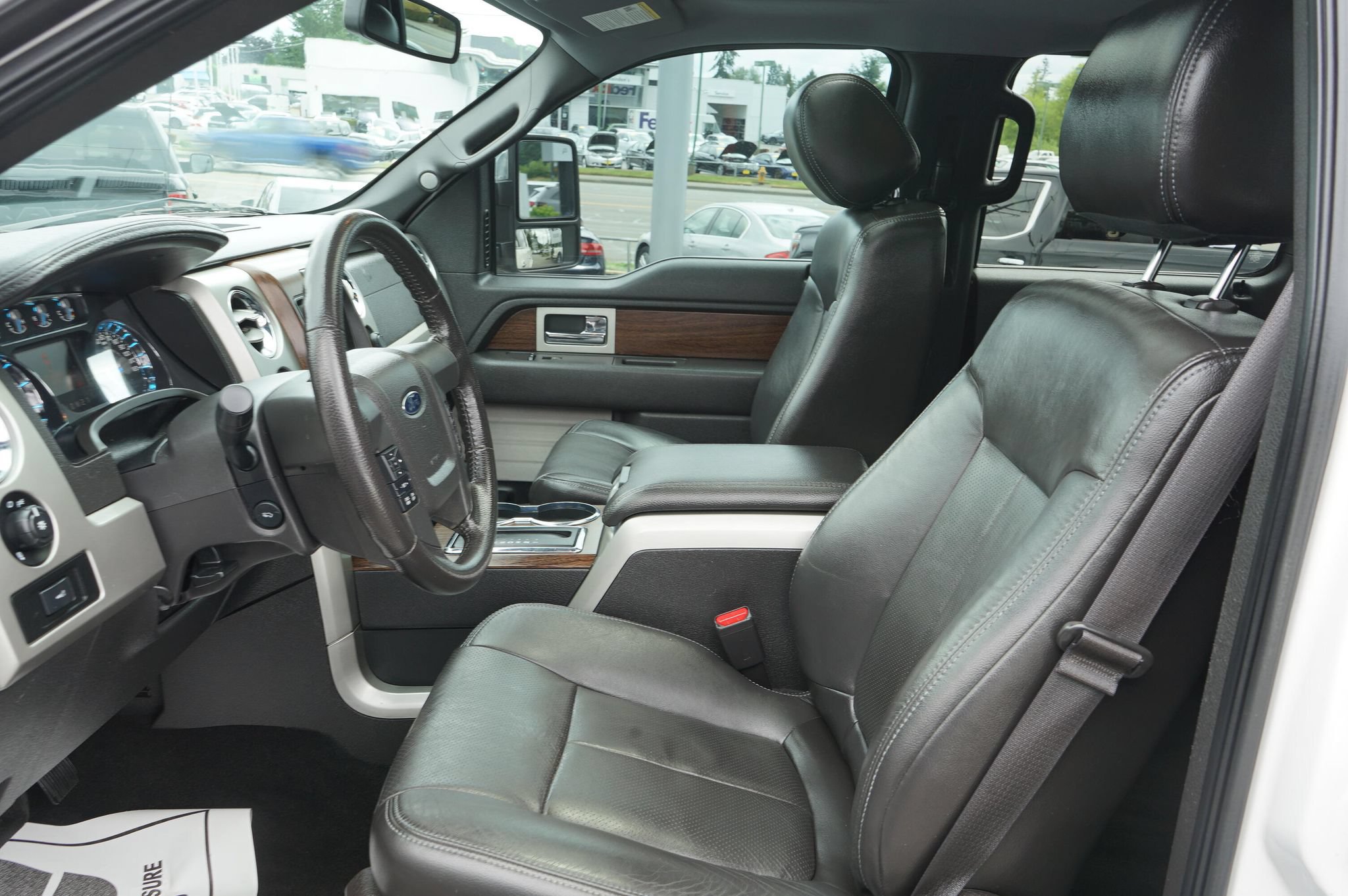 Used 2014 Ford F150 Lariat w/ Equipment Group 502A Luxury AWD/4WD image 12