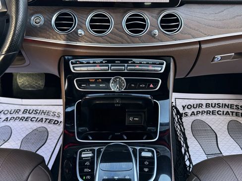 Used 2017 Mercedes-Benz E 300 image 33
