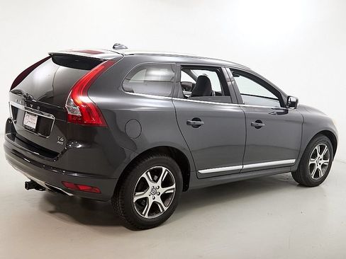 Used 2015 Volvo XC60 T6 w/ Proximity Package AWD/4WD image 10
