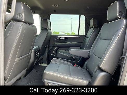 Certified 2025 Chevrolet Suburban Premier AWD/4WD image 4
