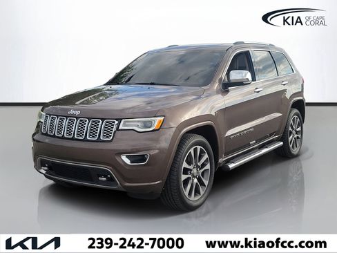 Used 2017 Jeep Grand Cherokee Overland w/ Trailer Tow Group IV RWD image 3