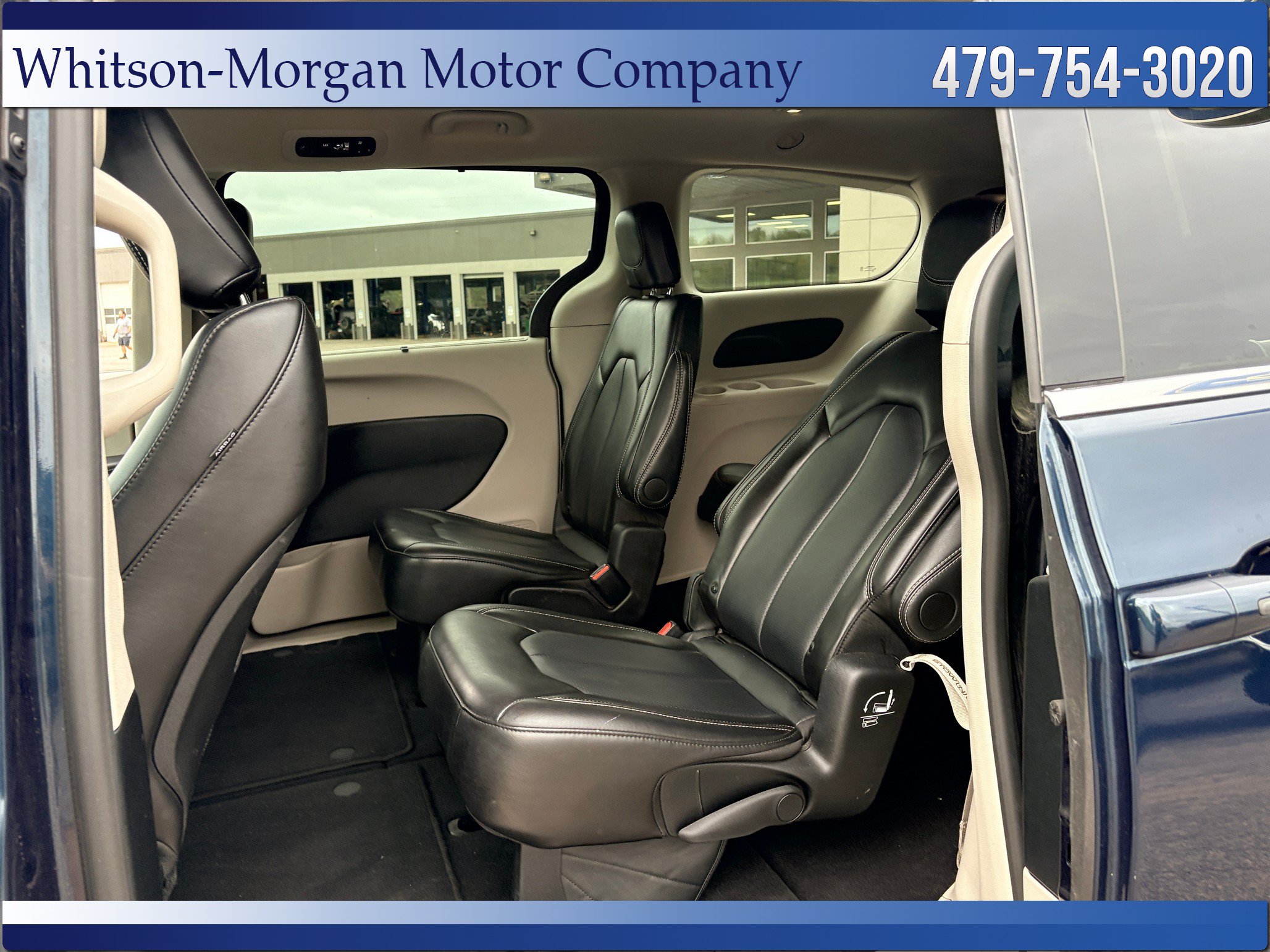 Used 2024 Chrysler Pacifica Touring-L FWD image 35