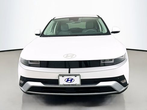 New 2026 Hyundai Ioniq 5 SEL image 2