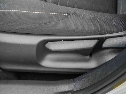 Certified 2025 Toyota Corolla SE image 21