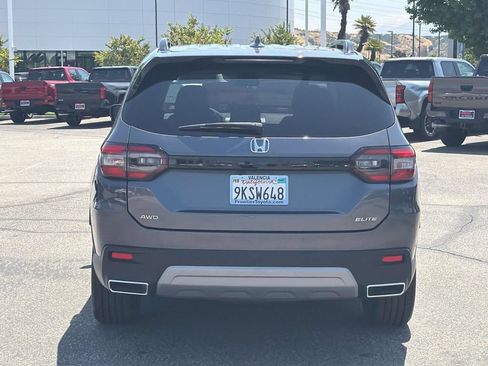 Used 2024 Honda Pilot Elite image 4