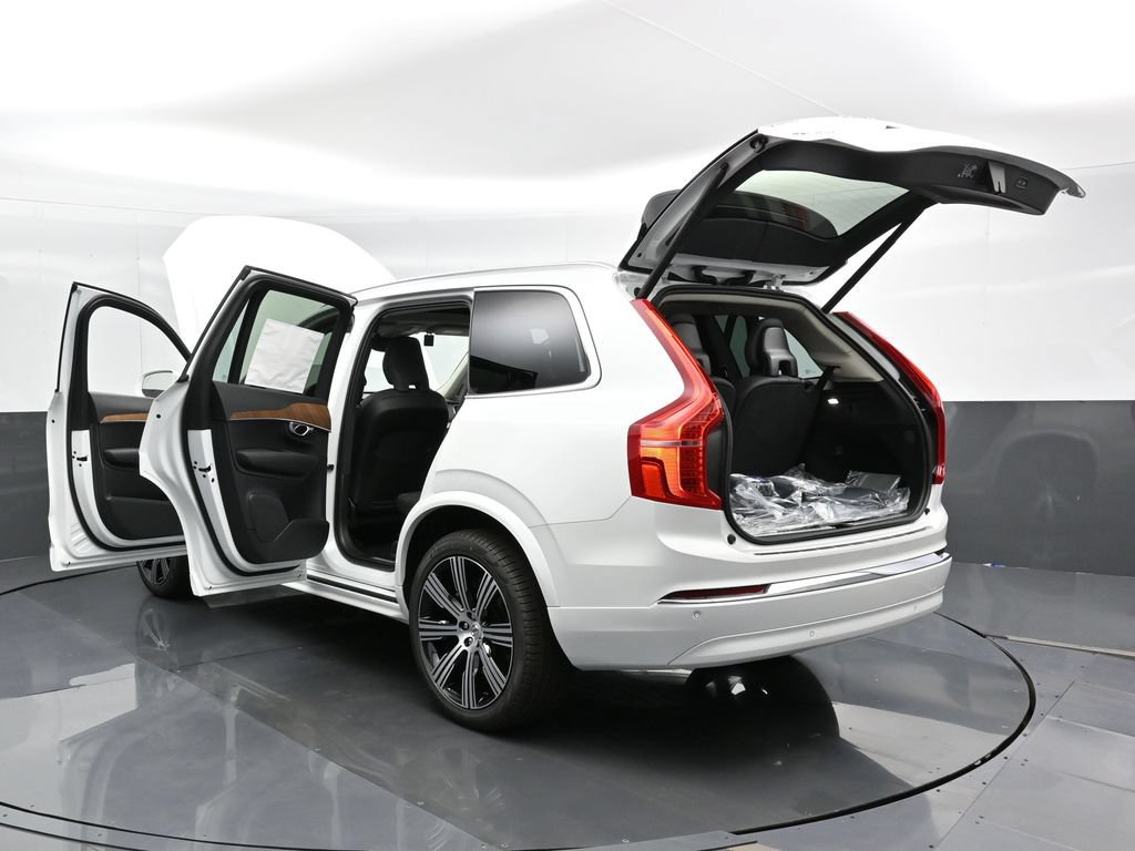 Certified 2025 Volvo XC90 T8 Core w/ Protection Package Premier AWD/4WD image 56