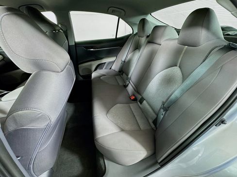 Used 2022 Toyota Camry LE FWD image 22