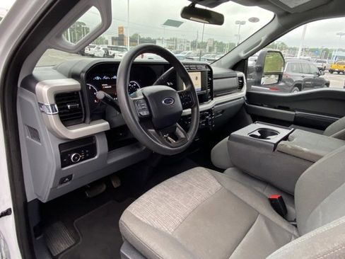 Used 2024 Ford F250 XLT image 13