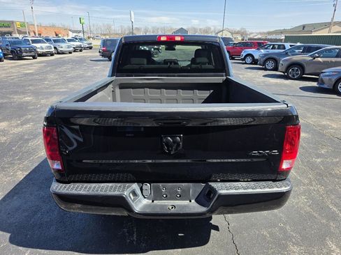 Used 2018 RAM 1500 Express w/ Black Ram 1500 Express Group image 4