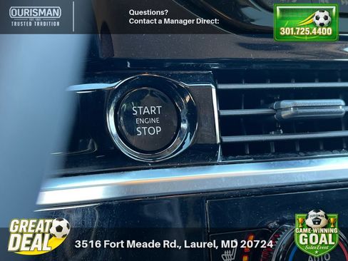 Used 2025 Nissan Pathfinder SV FWD image 23