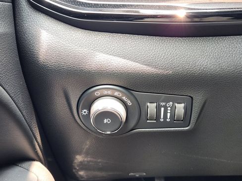 New 2026 Jeep Compass Latitude AWD/4WD image 21