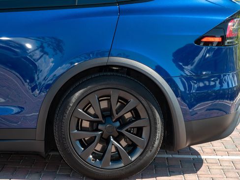 Used 2022 Tesla Model X Long Range image 42