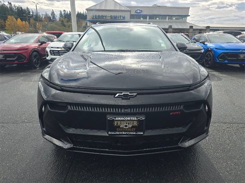 New 2026 Chevrolet Equinox EV RS image 9