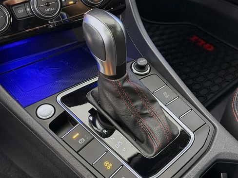 Used 2021 Volkswagen Jetta GLI FWD image 19