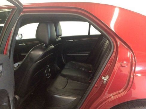 Used 2014 Chrysler 300 AWD w/ Driver Convenience Group image 9