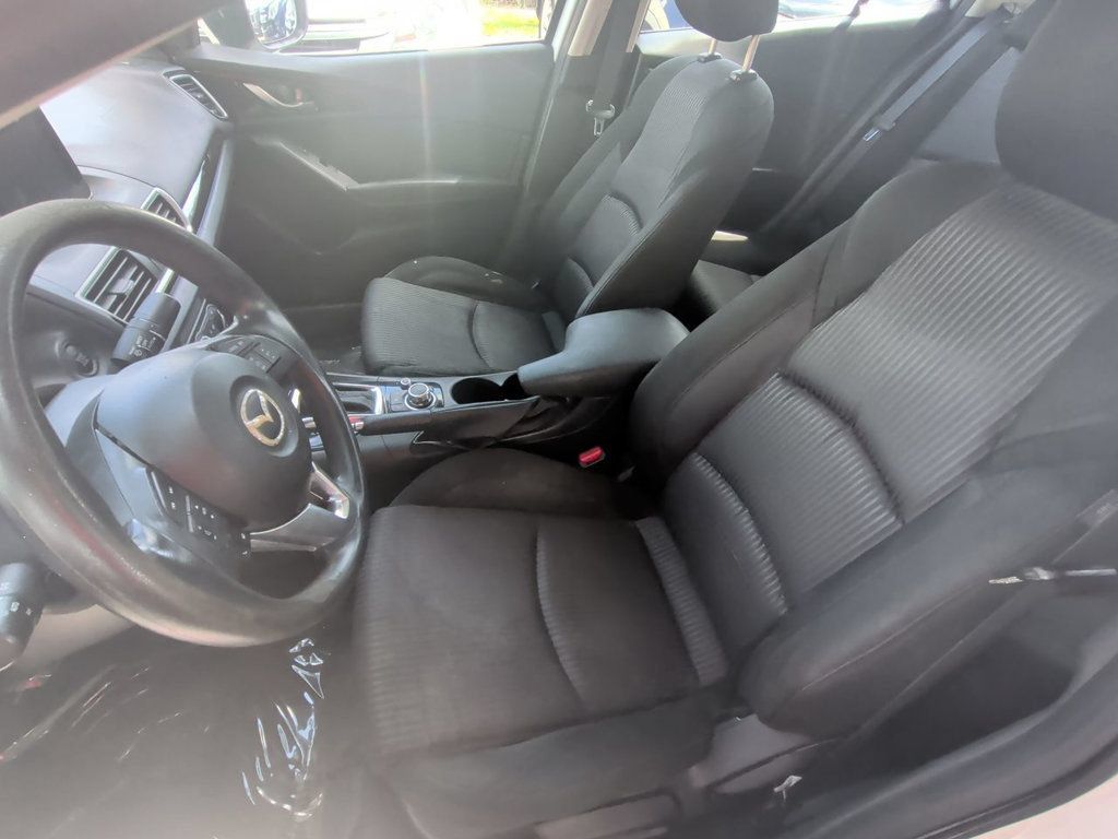 Used 2016 MAZDA MAZDA3 i Sport w/ Preferred Equipment Package FWD image 14