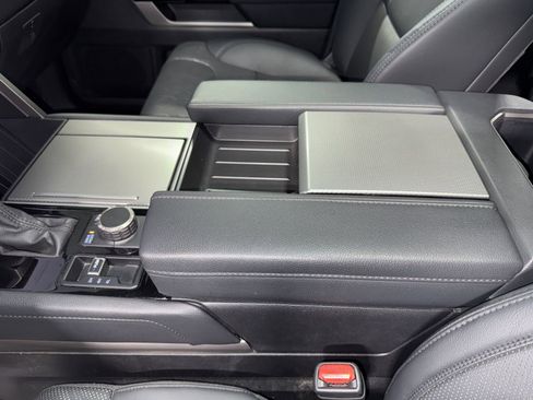 Used 2024 Toyota Sequoia Limited w/ Tow Technology Package AWD/4WD image 35