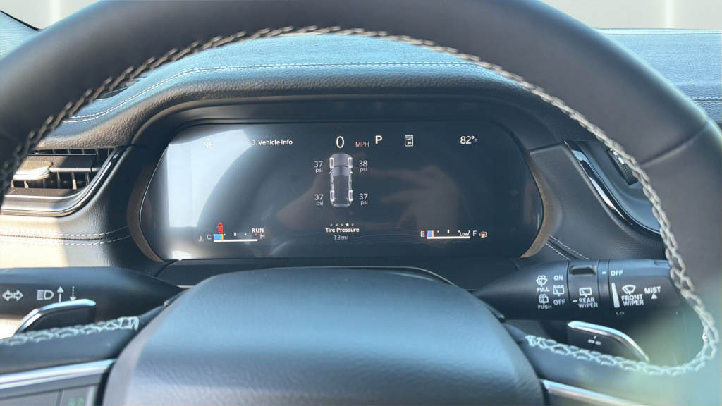 New 2027 Jeep Grand Cherokee Altitude AWD/4WD image 14