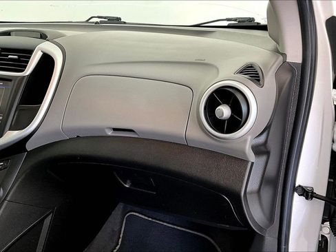 Used 2020 Chevrolet Sonic LT image 22