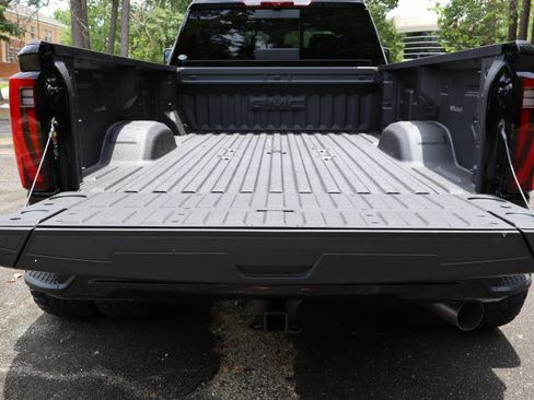 New 2026 GMC Sierra 3500 Denali Ultimate AWD/4WD image 29