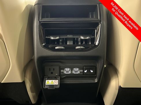 New 2025 Jeep Grand Cherokee Limited w/ Luxury Tech Group II image 26