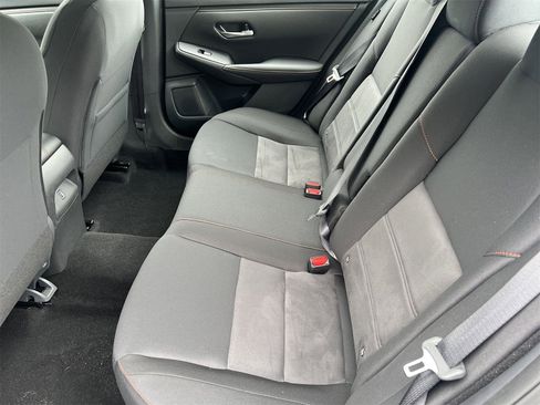 New 2025 Nissan Sentra SR w/ Midnight Edition image 18