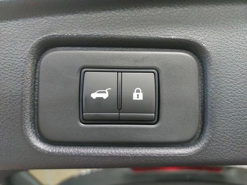 New 2026 Nissan Pathfinder SL image 14