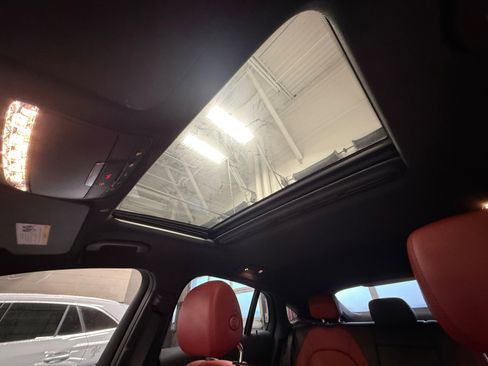 Used 2020 Mercedes-Benz GLC 300 4MATIC Coupe image 33