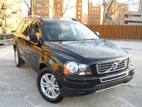 Used 2012 Volvo XC90 3.2 image 2