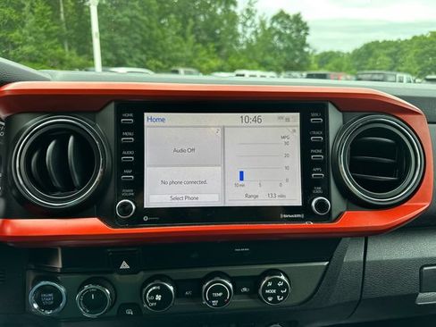 Used 2020 Toyota Tacoma TRD Off-Road AWD/4WD image 35