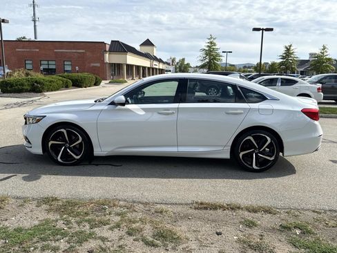 Used 2020 Honda Accord Sport image 8