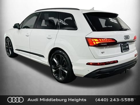 Certified 2025 Audi Q7 2.0T Premium w/ Premium Plus Package AWD/4WD image 5