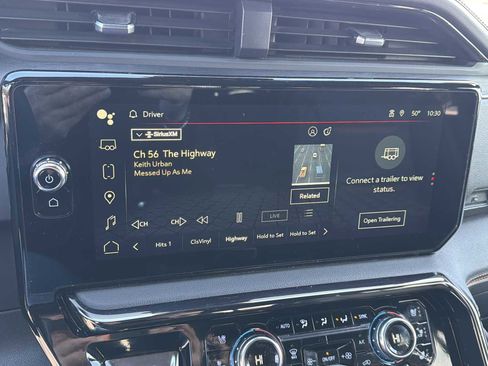 Used 2024 GMC Sierra 1500 AT4 w/ Technology Package image 5