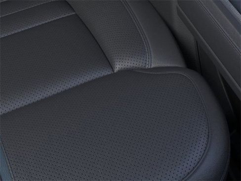 New 2026 Ford F250 Platinum w/ FX4 Off-Road Package image 17