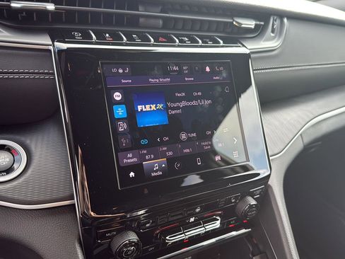 New 2025 Jeep Grand Cherokee L Altitude image 19