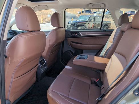 Used 2018 Subaru Outback 3.6R Touring image 13