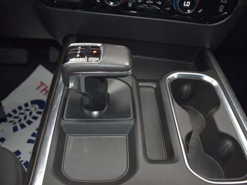 Used 2022 Chevrolet Silverado 1500 LT Trail Boss image 19